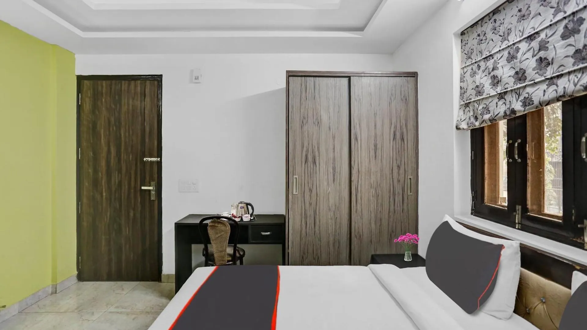 Hotel Collection O Birdhouse Residency Near Aravali Biodiversity Park Gurgaon