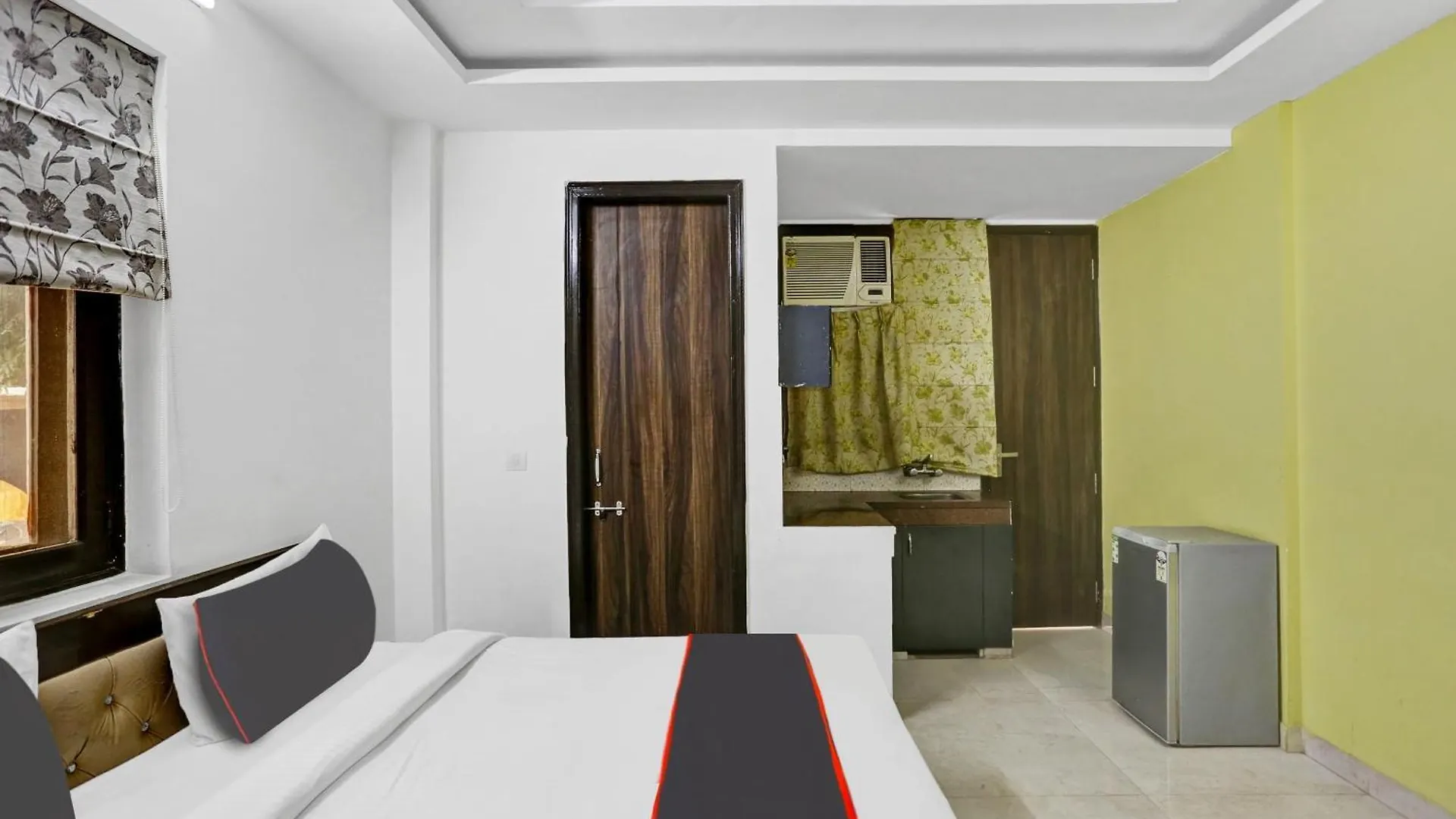 Collection O Birdhouse Residency Near Aravali Biodiversity Park Gurgaon India